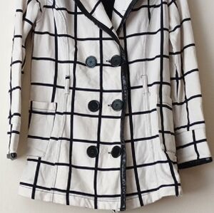 Stylish Black and White Checkered Women's Coat
